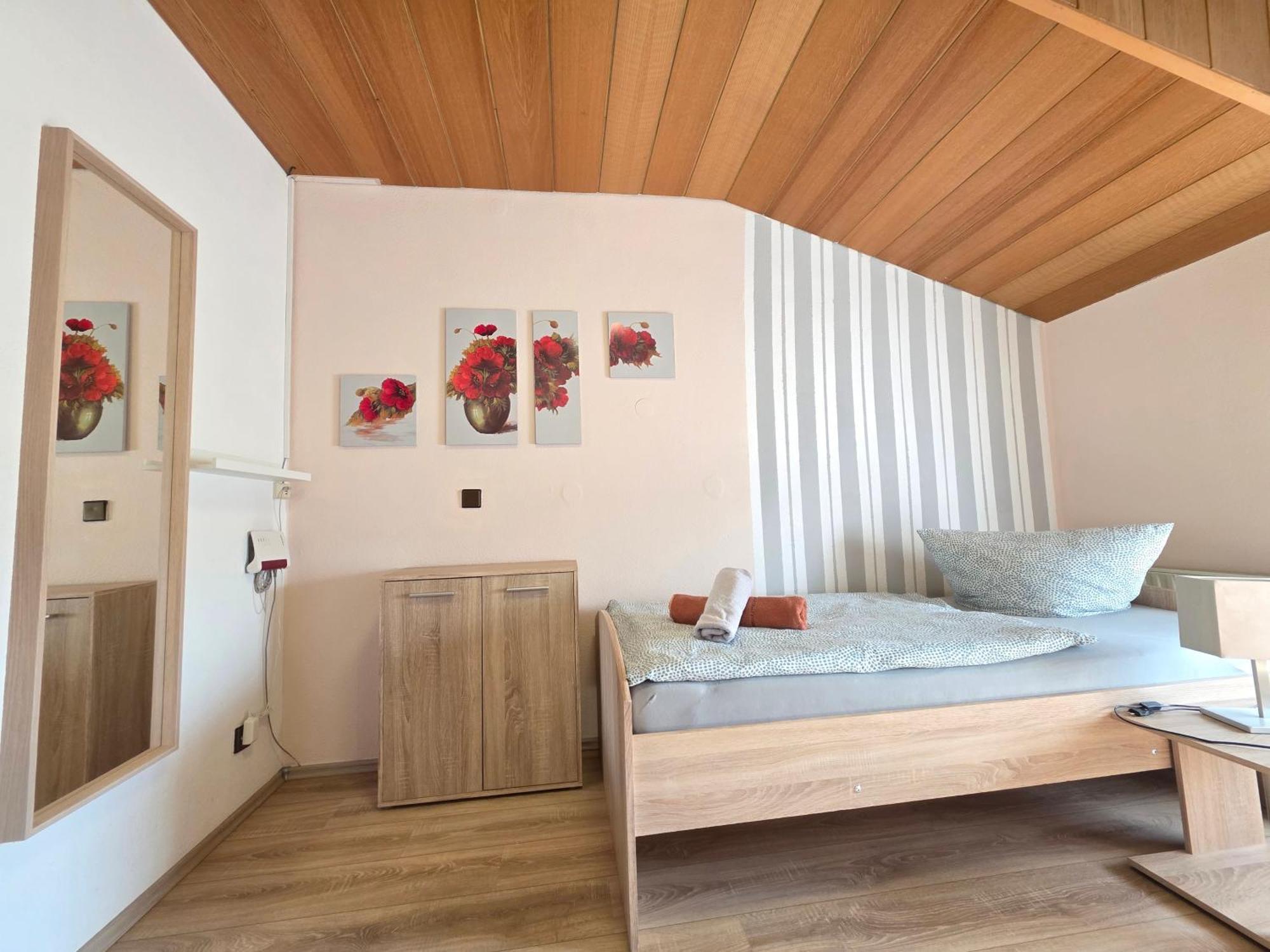 Elena Flat Mohn Duisburg Zentrum Extérieur photo