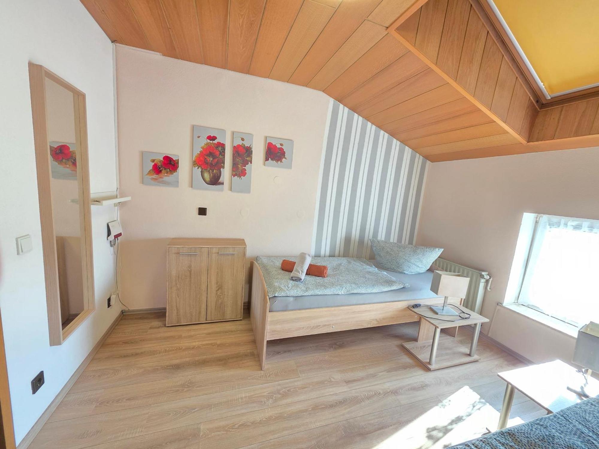 Elena Flat Mohn Duisburg Zentrum Extérieur photo